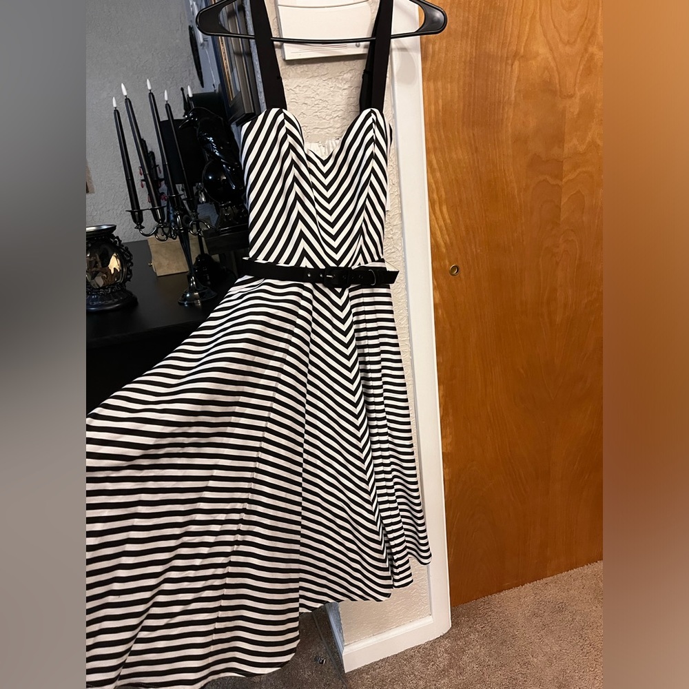 NEW WITH TAGS Dollface Dress in Black and White Vixen by Michelline Pitt size S - Picture 4 of 8